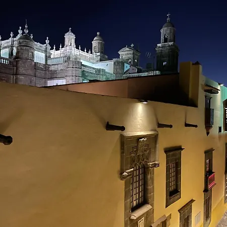 C-10 Vegueta - Private Rooftop Pool Apartment